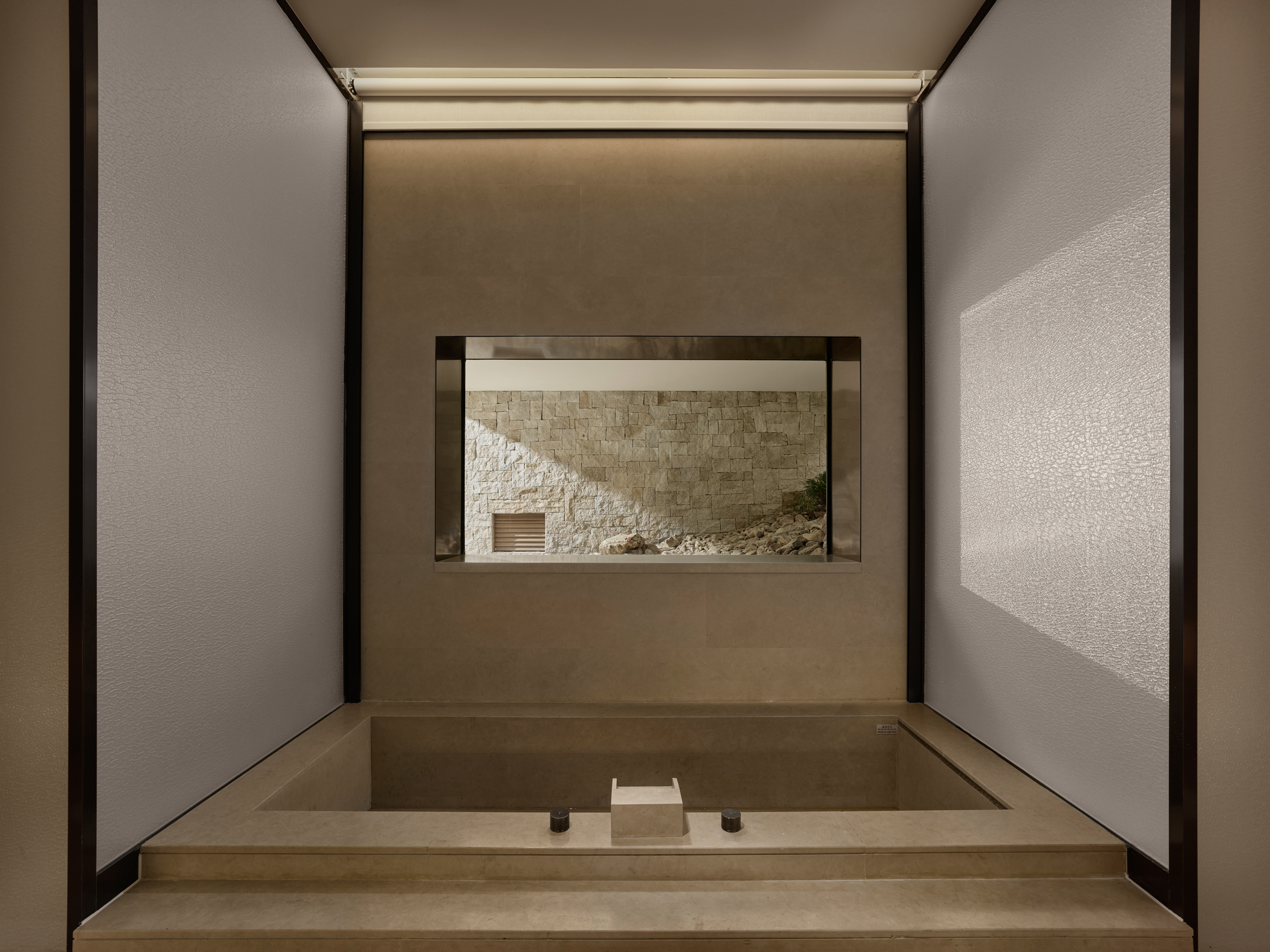 BTCNDS-Presidential Villa - Bathtub